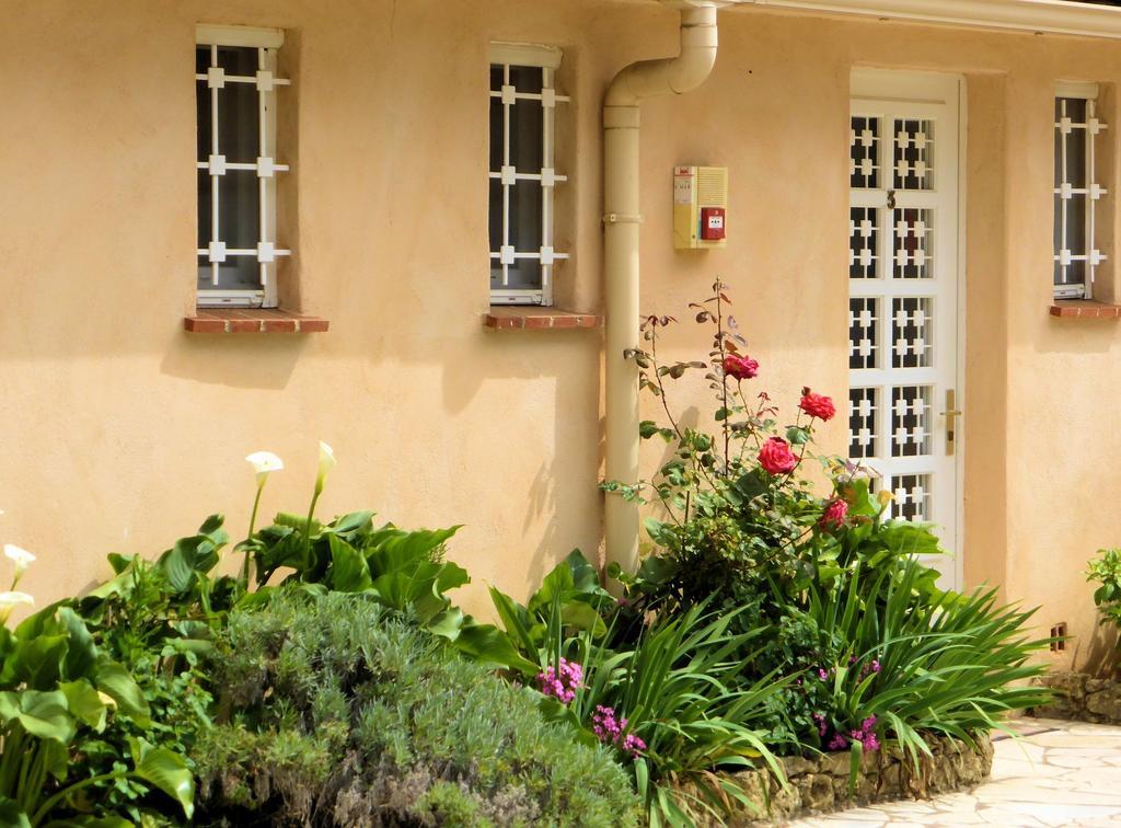Athena Motel Saint Aygulf Ngoại thất bức ảnh