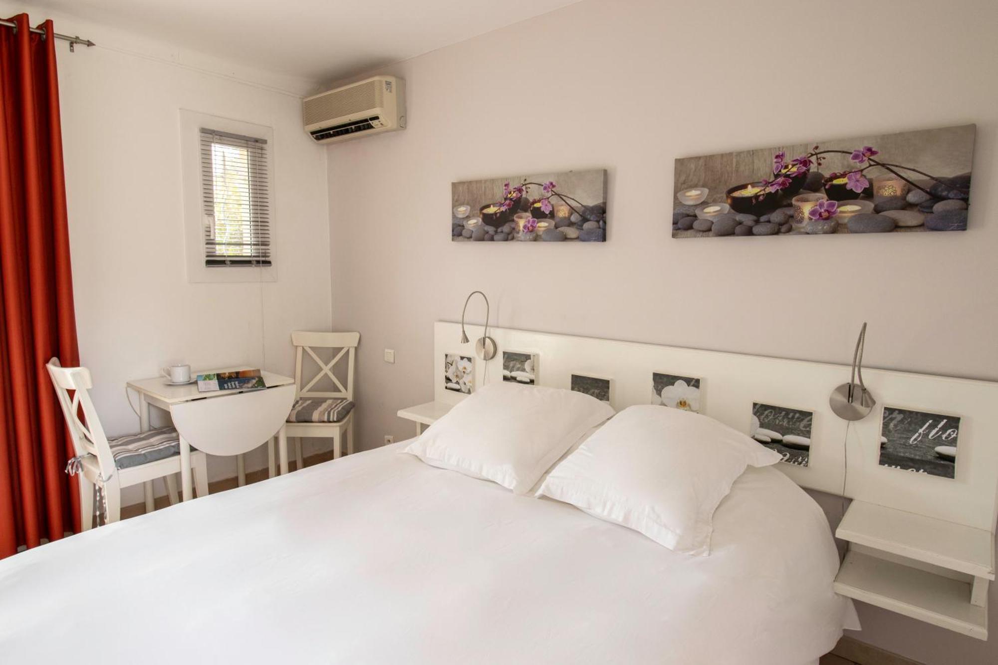 Athena Motel Saint Aygulf Ngoại thất bức ảnh