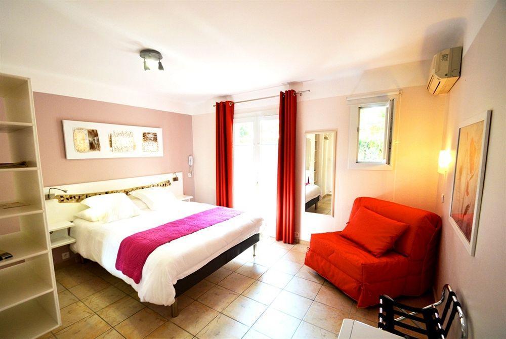 Athena Motel Saint Aygulf Ngoại thất bức ảnh