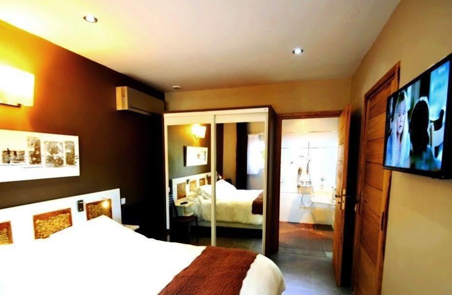Athena Motel Saint Aygulf Ngoại thất bức ảnh
